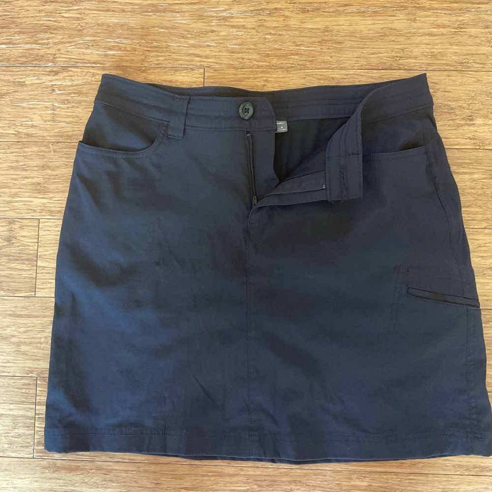 Eddie Bauer black skort
